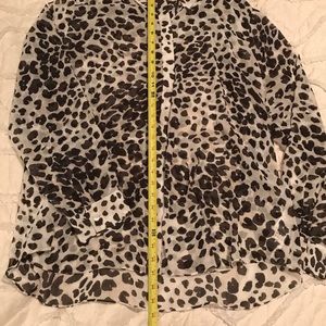 DKNYC leopard print blouse